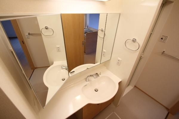 �y���ʏ��z�@