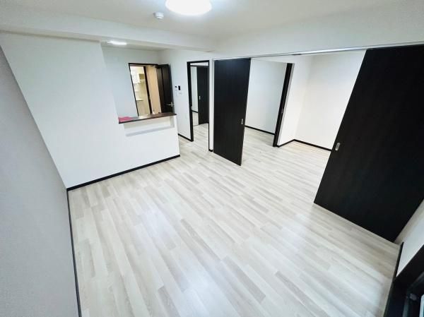 �y�����E���r���O�z�@