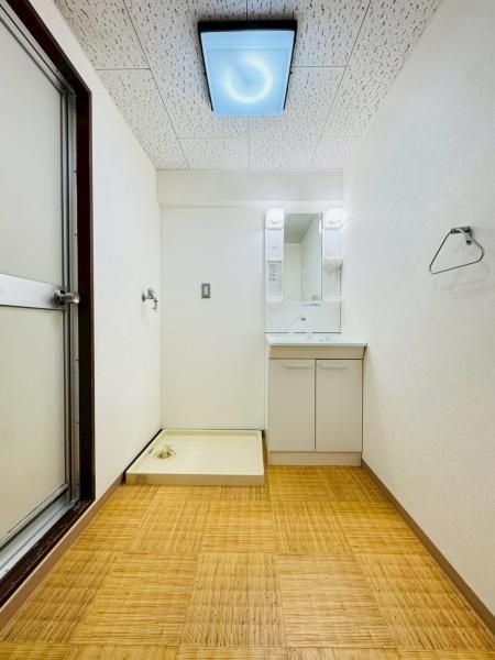 �y���ʏ��z�@