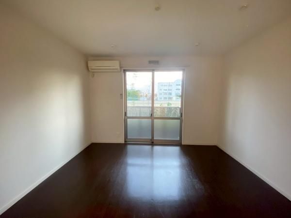 �y�����E���r���O�z�@