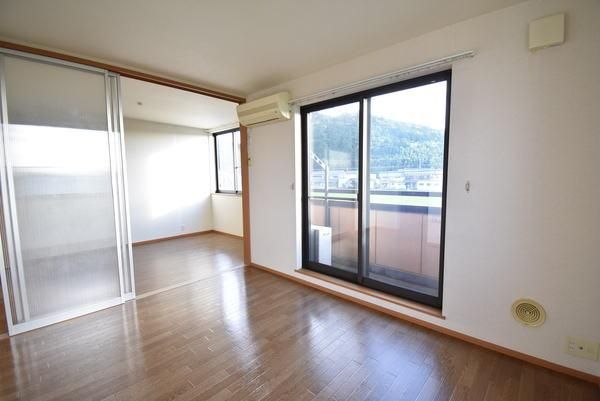 �y�����E���r���O�z�@���d�l�ʐ^