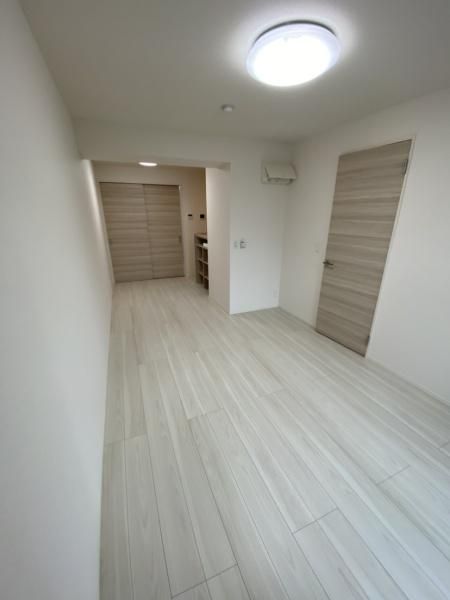 �y�����E���r���O�z�@