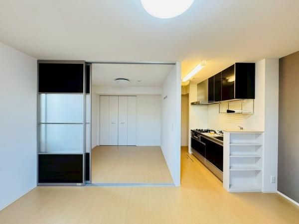 �y�����E���r���O�z�@���������ʎ���