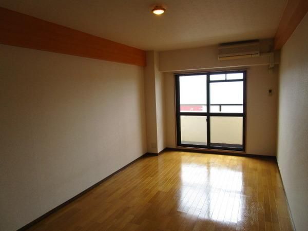 �y�����E���r���O�z�@�������ʎ�