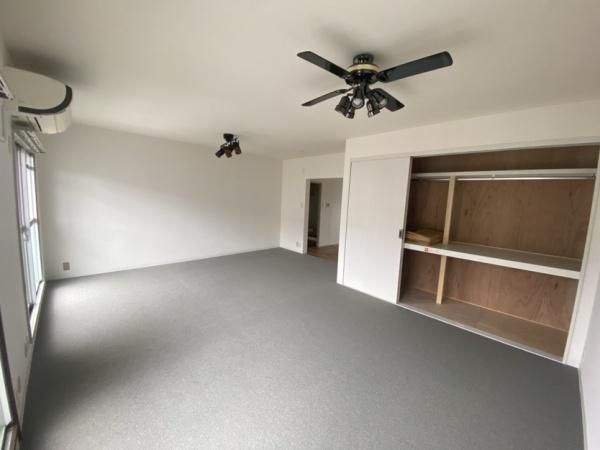 �y�����E���r���O�z�@