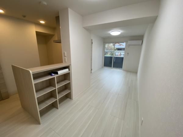 �y�����E���r���O�z�@