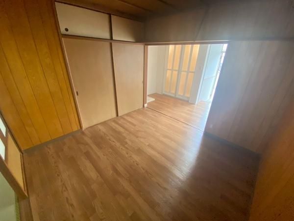 �y�����E���r���O�z�@