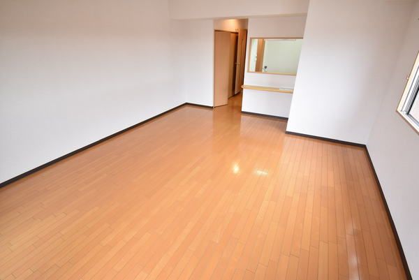 �y�����E���r���O�z�@���d�l�ʐ^