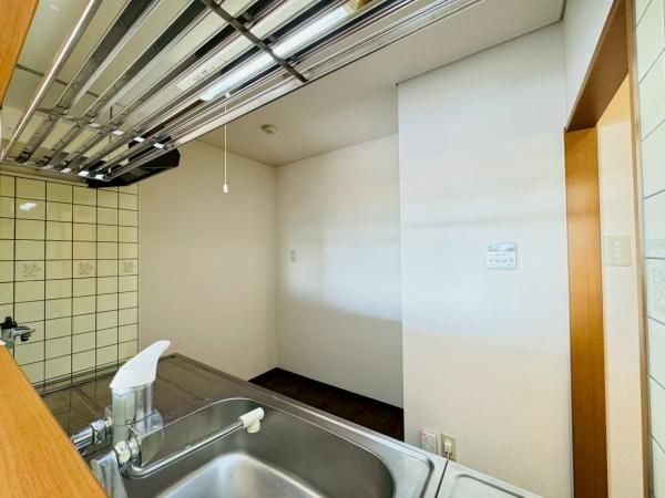 �y�L�b�`���z�@