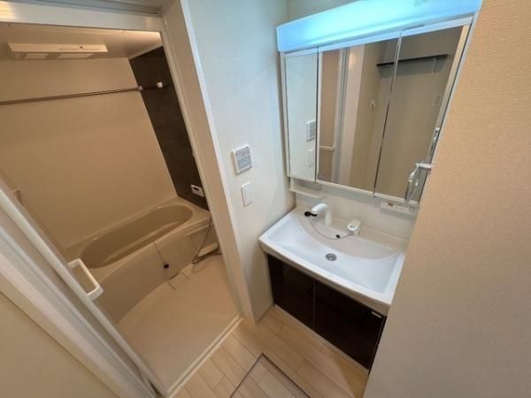 �y���ʏ��z�@