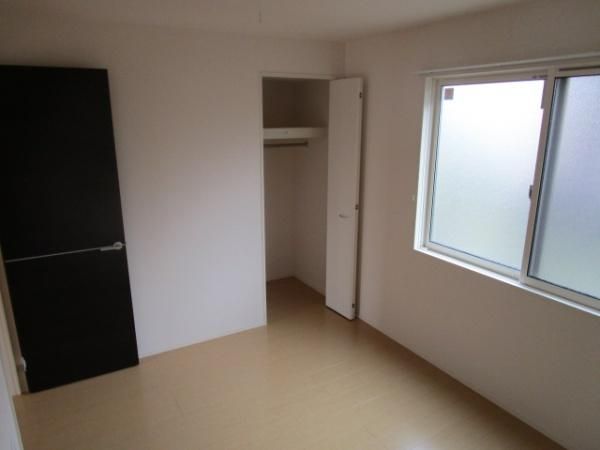 �y�����E���r���O�z�@