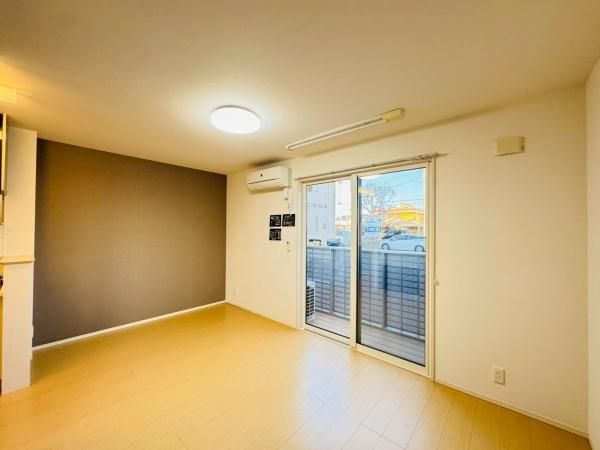 �y�����E���r���O�z�@