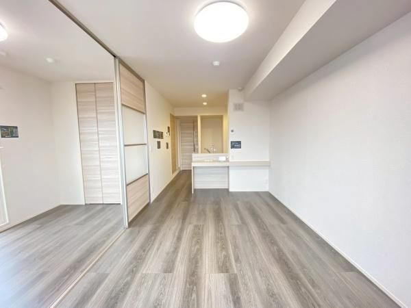 �y�����E���r���O�z�@