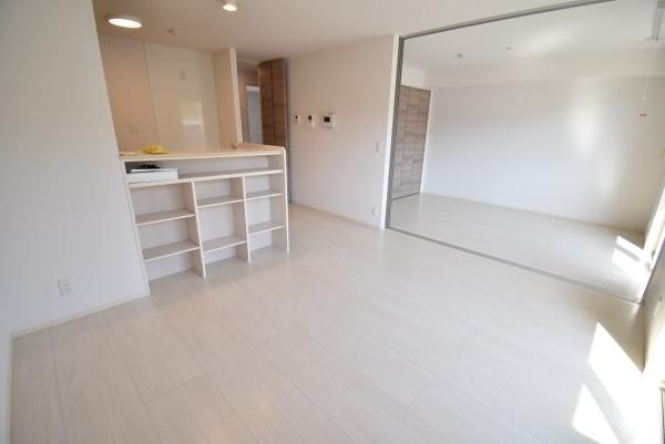 �y�����E���r���O�z�@���������ʎ���