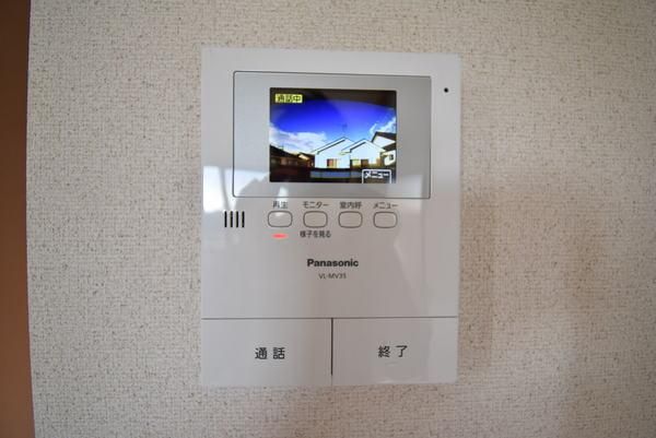 �y�Z�L�����e�B�z�@���d�l�ʐ^