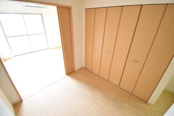 �y�Q���z�@