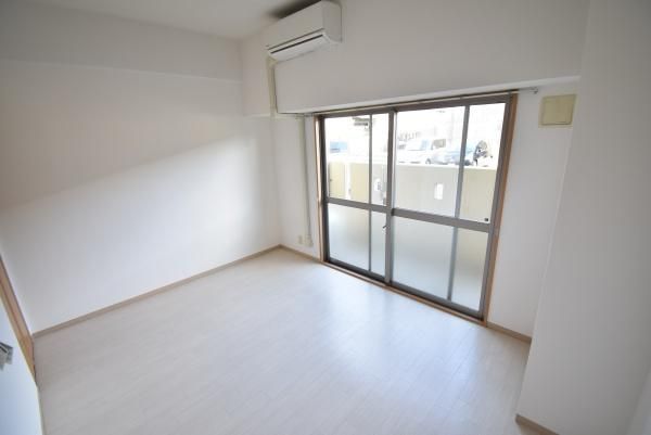 �y�����E���r���O�z�@���d�l�ʐ^