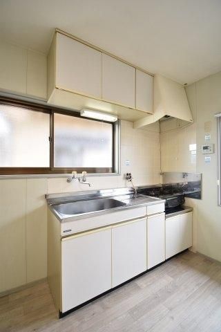 �y�L�b�`���z�@