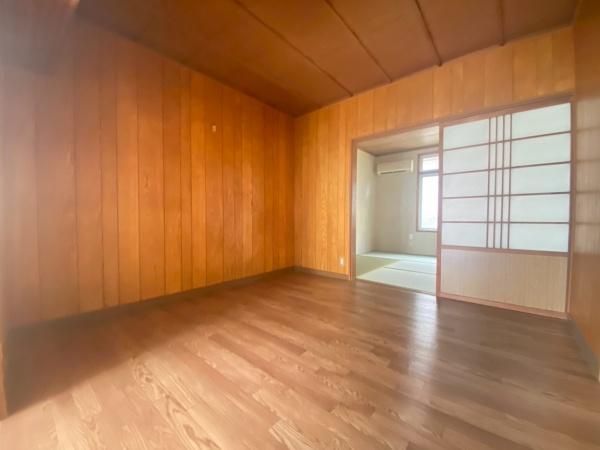 �y�����E���r���O�z�@