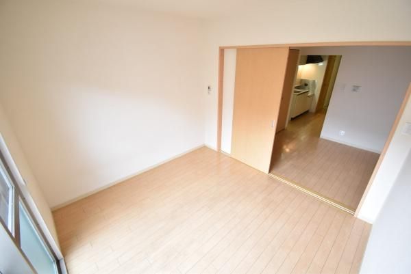 �y�����E���r���O�z�@���d�l�ʐ^