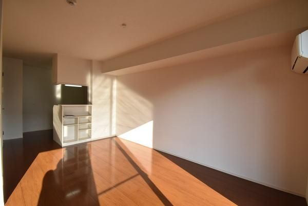 �y�����E���r���O�z�@���������ʎ���