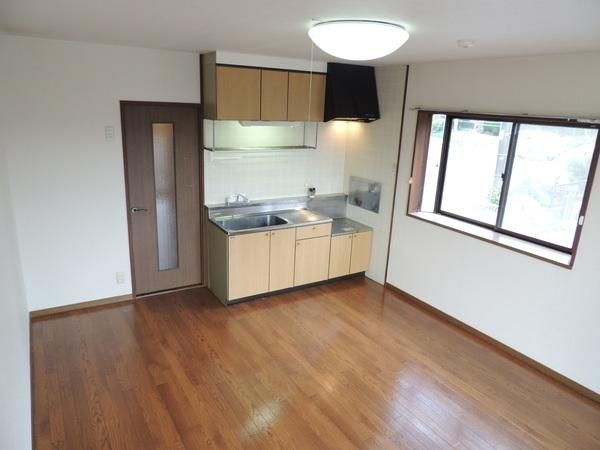 �y�����E���r���O�z�@�������ʎ�