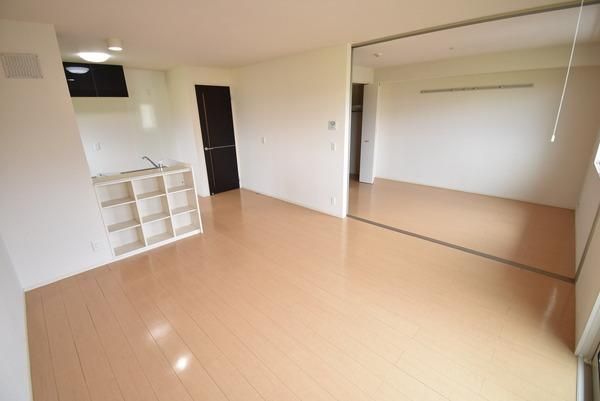 �y�����E���r���O�z�@���������ʎ���