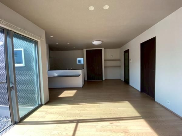 �y�����E���r���O�z�@