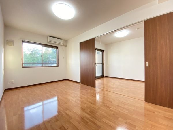 �y�����E���r���O�z�@���d�l�ʐ^