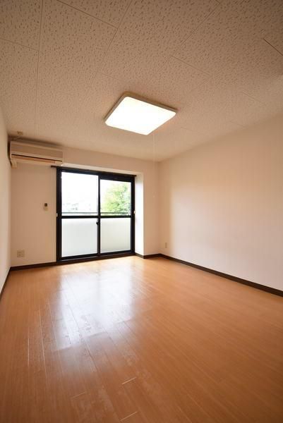 �y���̑��ݔ��z�@���d�l�ʐ^