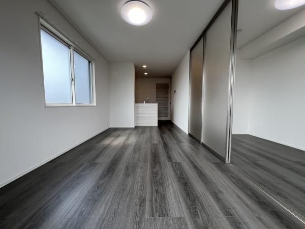 �y�����E���r���O�z�@