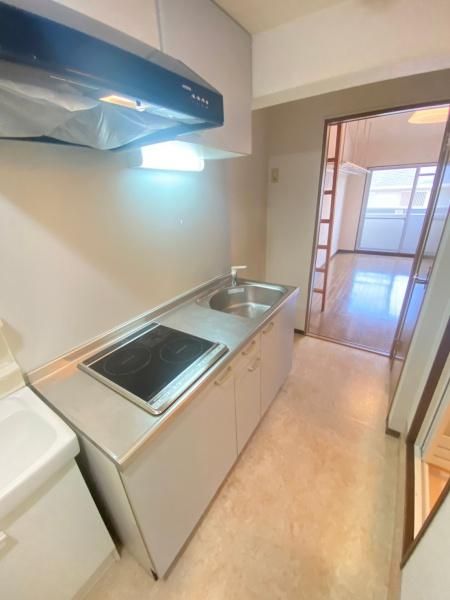 �y�L�b�`���z�@