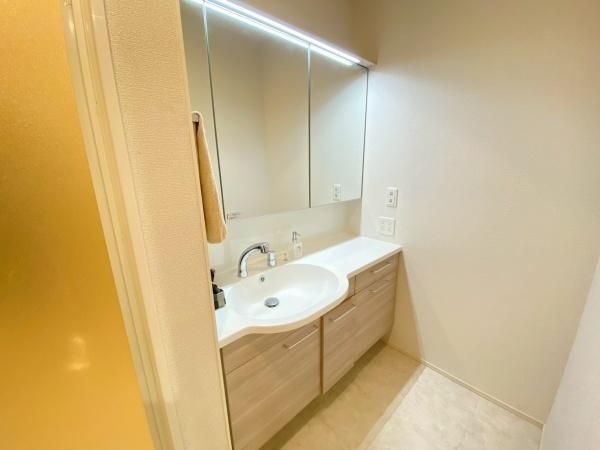 �y���ʏ��z�@