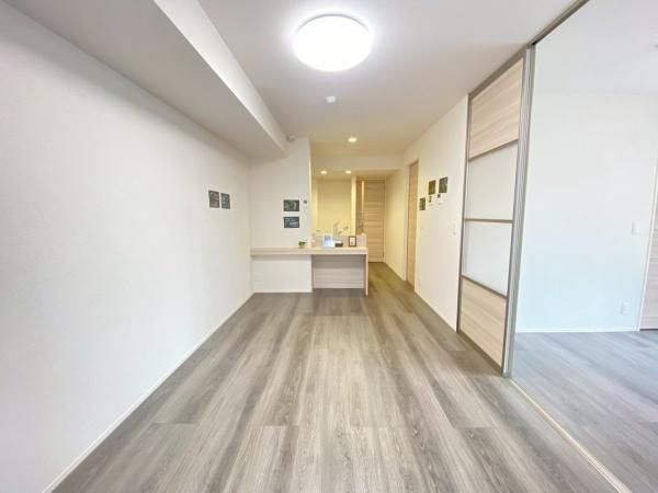 �y�����E���r���O�z�@