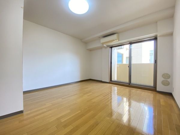 �y�����E���r���O�z�@���������ʎ���