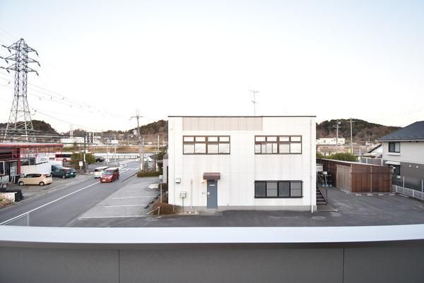 �y���]�z�@