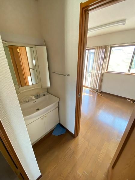 �y�����E���r���O�z�@