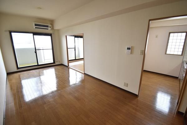 �y�����E���r���O�z�@�������ʎ�