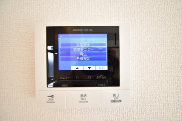 �y�Z�L�����e�B�z�@���d�l�ʐ^