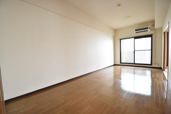 �y�����E���r���O�z�@�������ʎ�