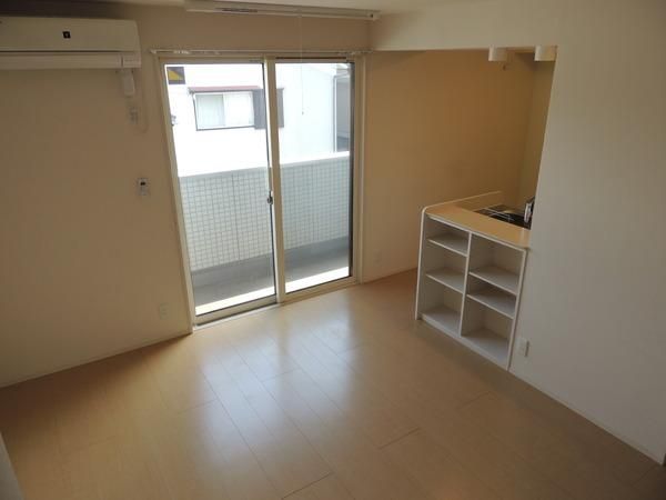 �y�����E���r���O�z�@���������ʎ���