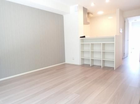 �y�����E���r���O�z�@