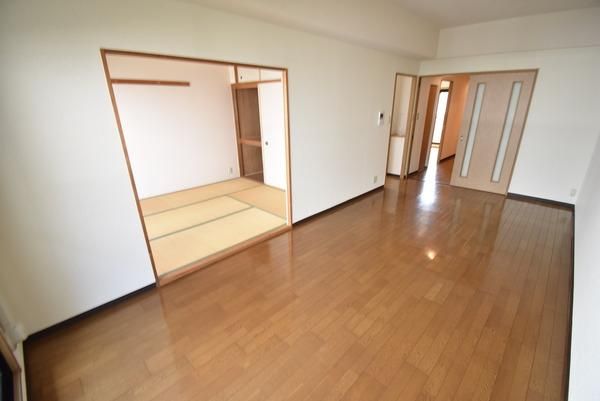 �y�����E���r���O�z�@�������ʎ�