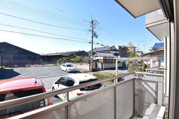 �y���]�z�@