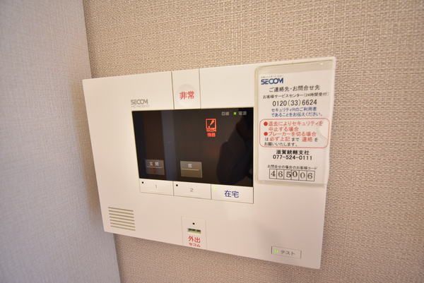 �y�Z�L�����e�B�z�@���d�l�ʐ^