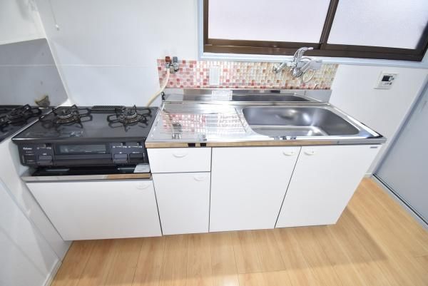 �y�L�b�`���z�@