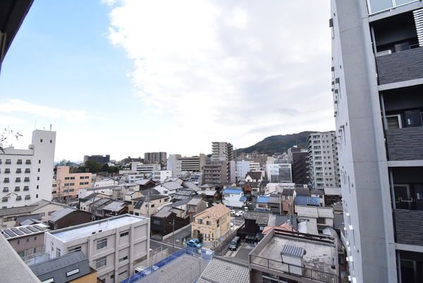 �y���]�z�@