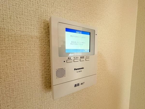 �y�Z�L�����e�B�z�@