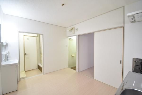 �y�����E���r���O�z�@���������ʎ���