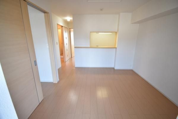 �y�����E���r���O�z�@